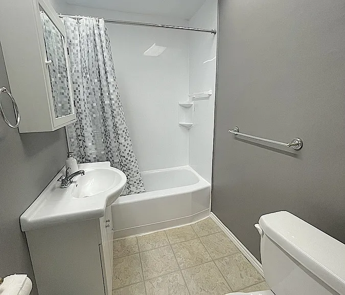 1515 Pelissier St — Photo 18