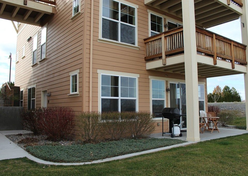 1st image of 4395 Westshore Dr NE