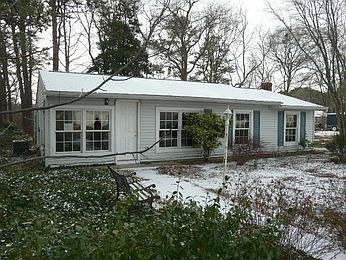 2nd image of 217 Beach Blvd