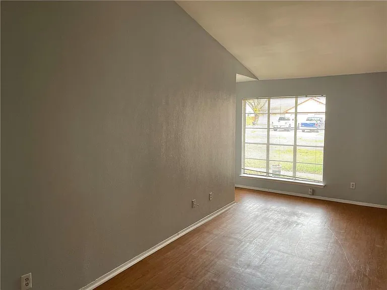 105 Meteor Dr #A — Photo 12
