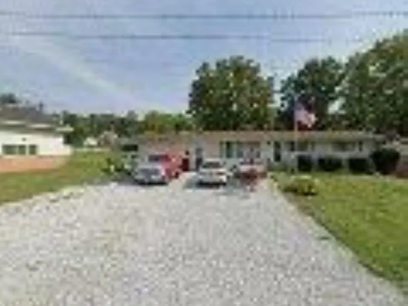 650 W 2nd St, Dallas City, IL 62330