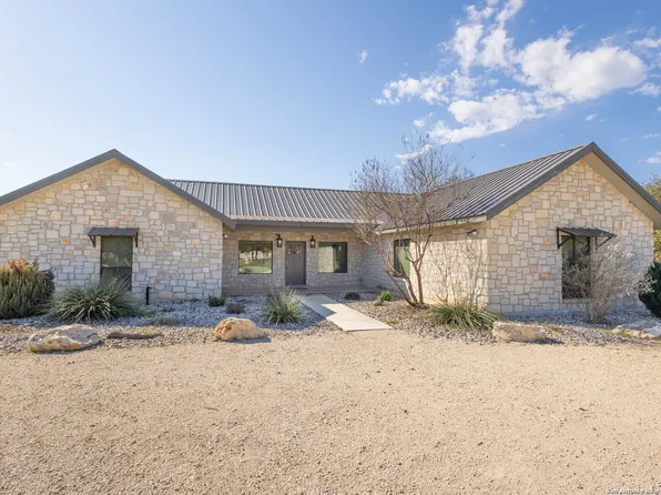 790 TIERRA LINDA DR, ConCan, TX 78838