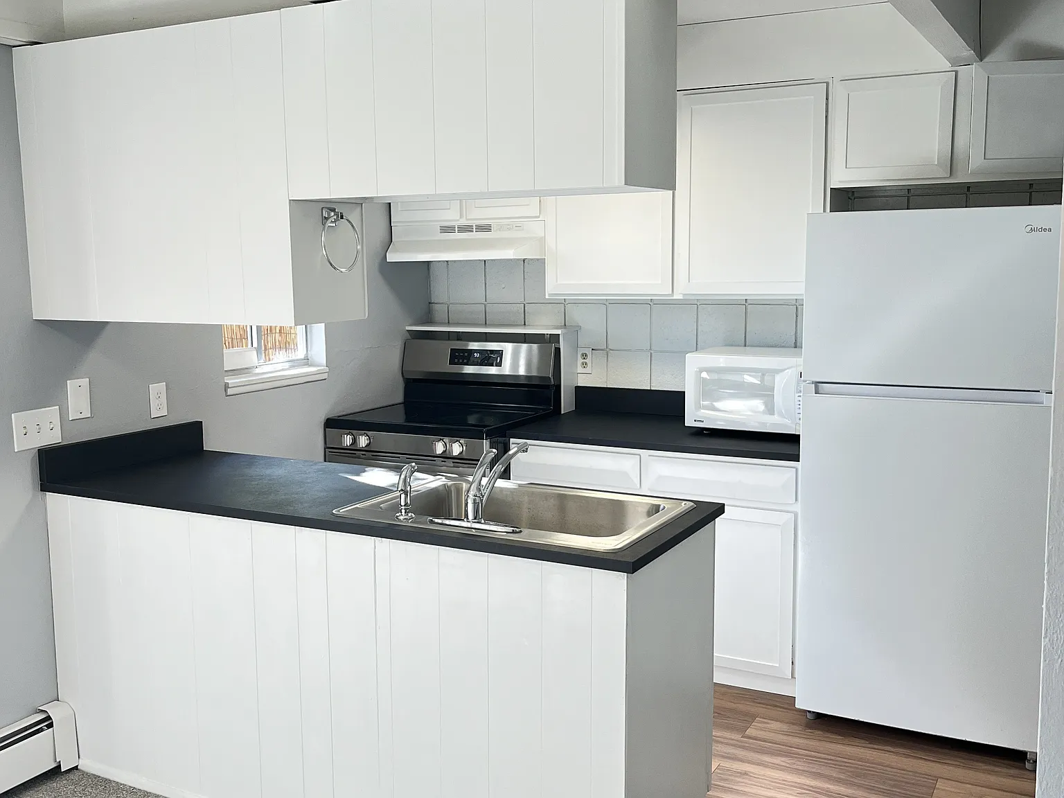 3572 Broadway St — Photo 3