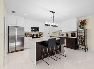 1330 NE 105th St APT 301, Miami Shores, FL 33138