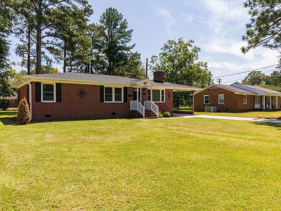 2nd image of 913 S Walnut Dr