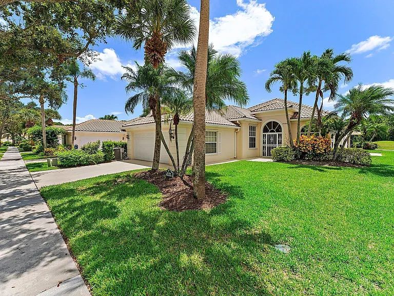 8485 SE Palm Hammock Ln — Photo 57