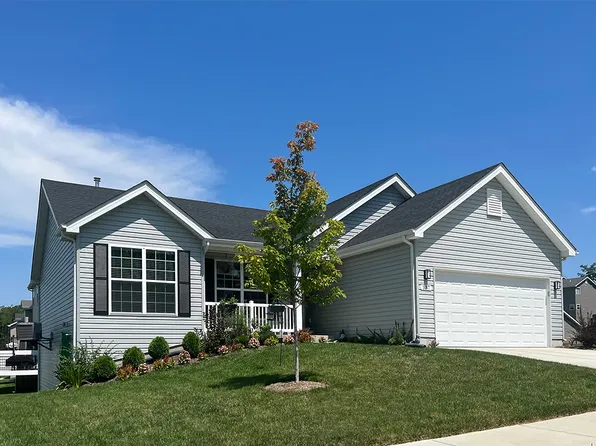 218 Liberty Village Dr, Foristell, MO 63348