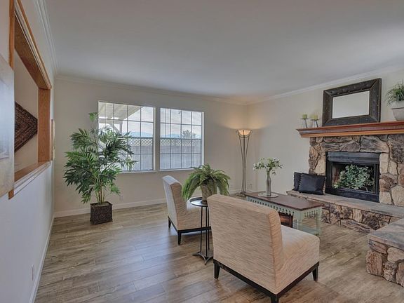 4th image of 16660 Lone Hill Dr