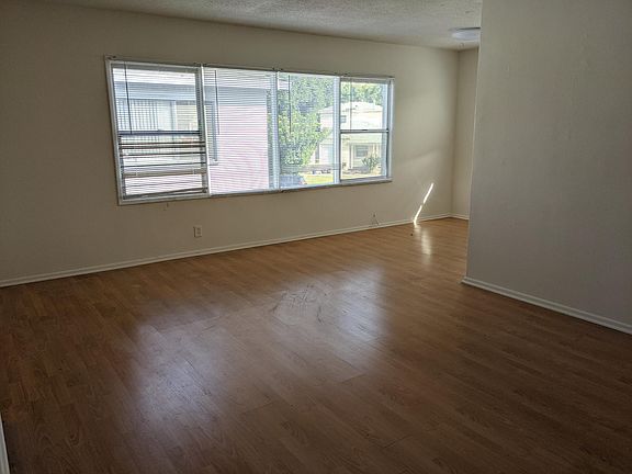 5th image of 11570 Gateway Blvd