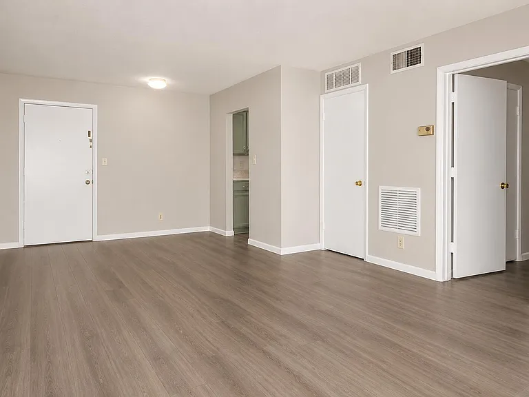 3040 NE 16th Ave #308 — Photo 4