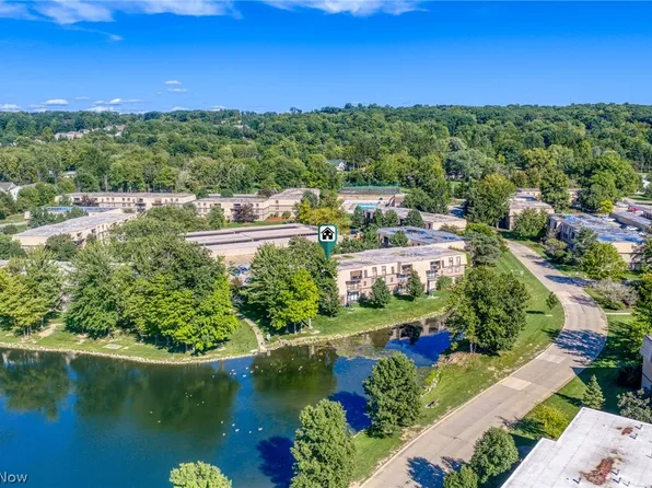 9640 Cove Dr Unit A28, North Royalton, OH 44133