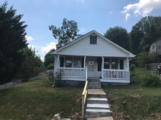 1st image of 200 Lynn Ave