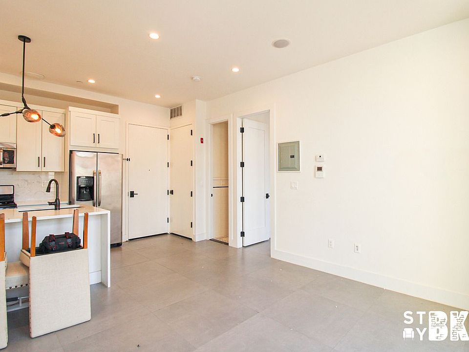1st image of 1163 Myrtle Ave #3