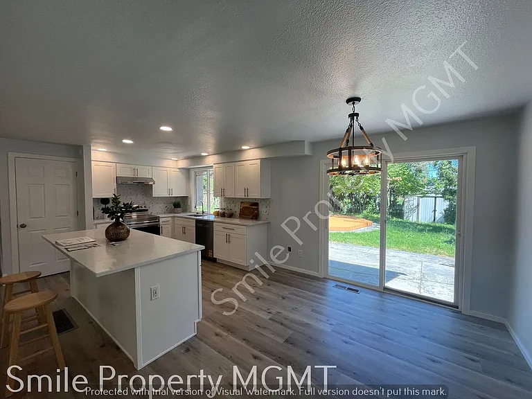 14915 SE Woodward St — Photo 4