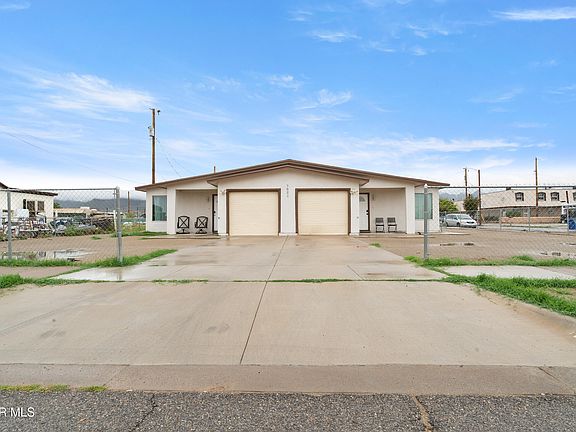 3rd image of 7825 Pandora St