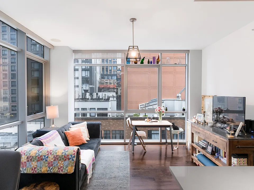 26-26 Jackson Ave #604