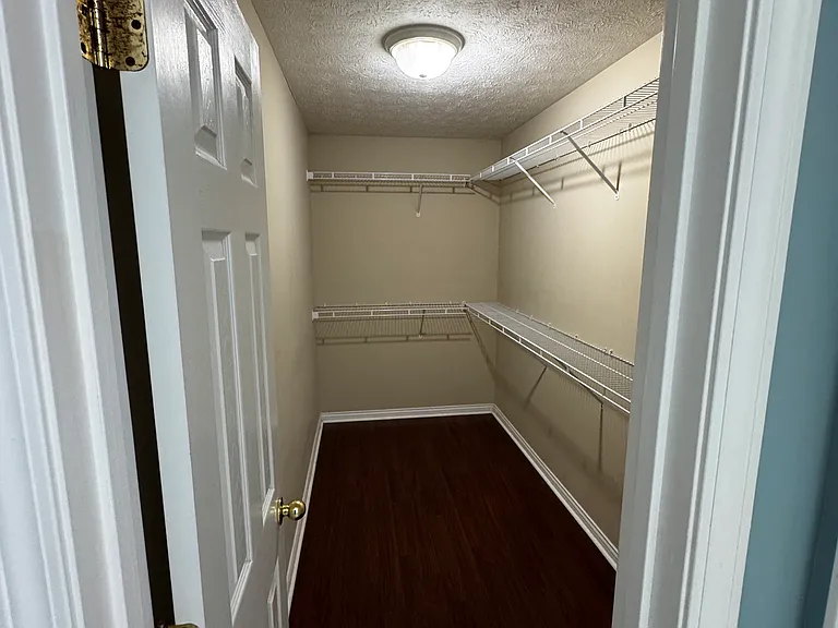 4615 Boardwalk Dr — Photo 14