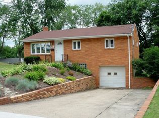 93 Spartan Dr, Bethel Park, PA 15102