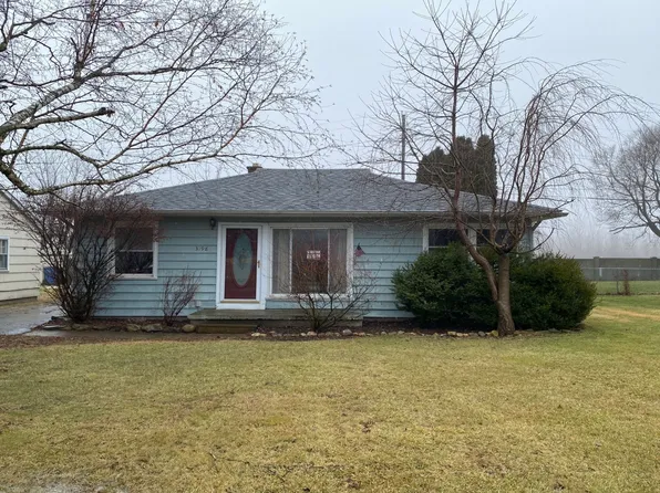 3198 S Grove Dr, Monroe, MI 48162