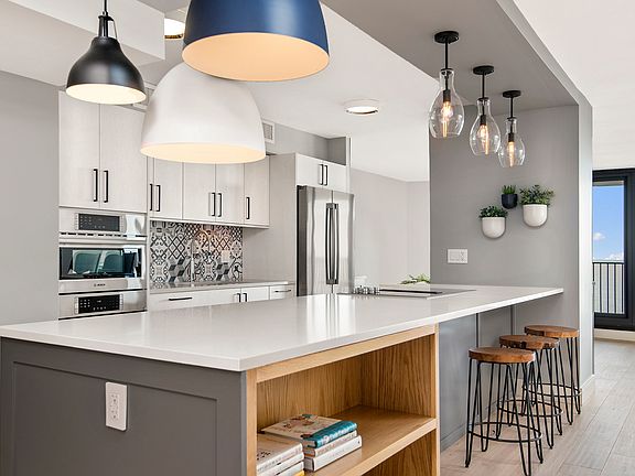 3rd image of 1212 N Lake Shore Dr APT 9AS