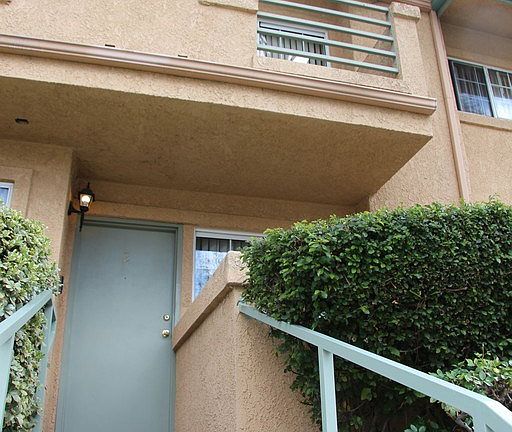 3rd image of 7050 Vassar Ave Unit 2