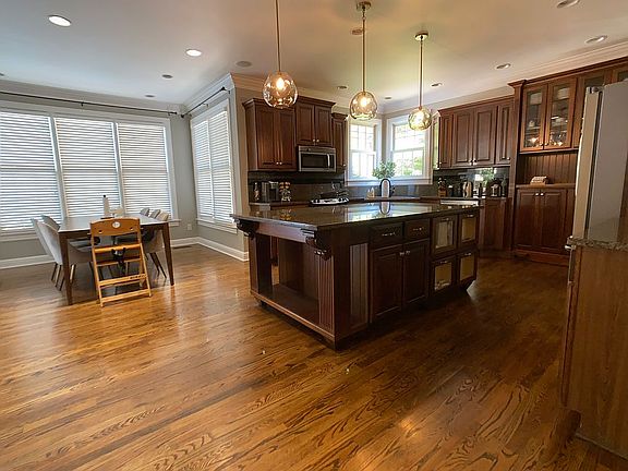 5th image of 560 Covington Grove Ct
