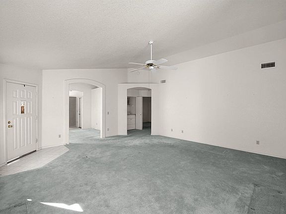 3rd image of 10518 W Mohawk Ln