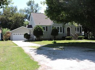 270 E 6th Ave, Clifton, IL 60927