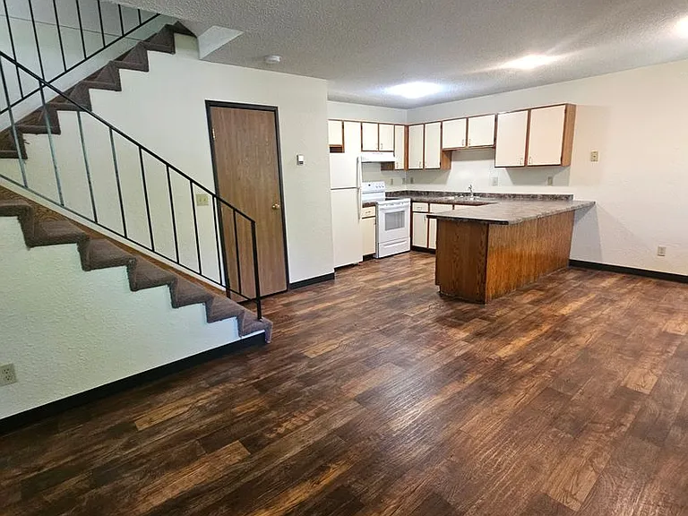 Wildwood Townhomes — Photo 11