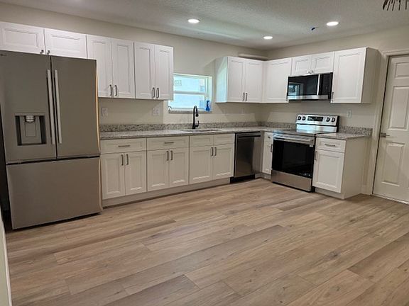 2nd image of 510 Jackson Ave
