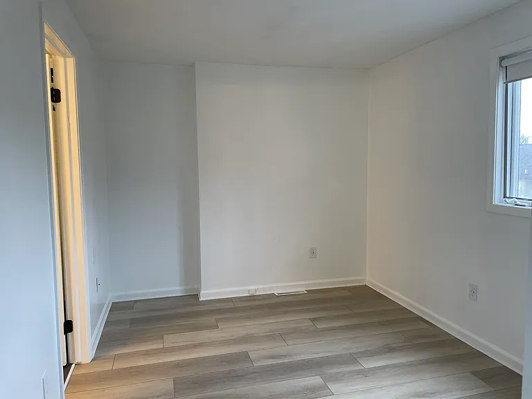 43 Adams St — Photo 21