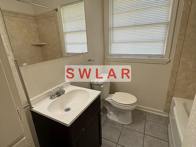 3542 Monroe St — Photo 11