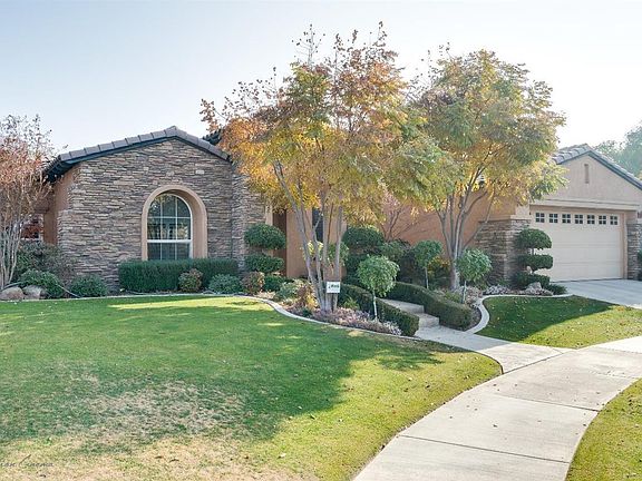 3rd image of 10300 Gainsborough Ct