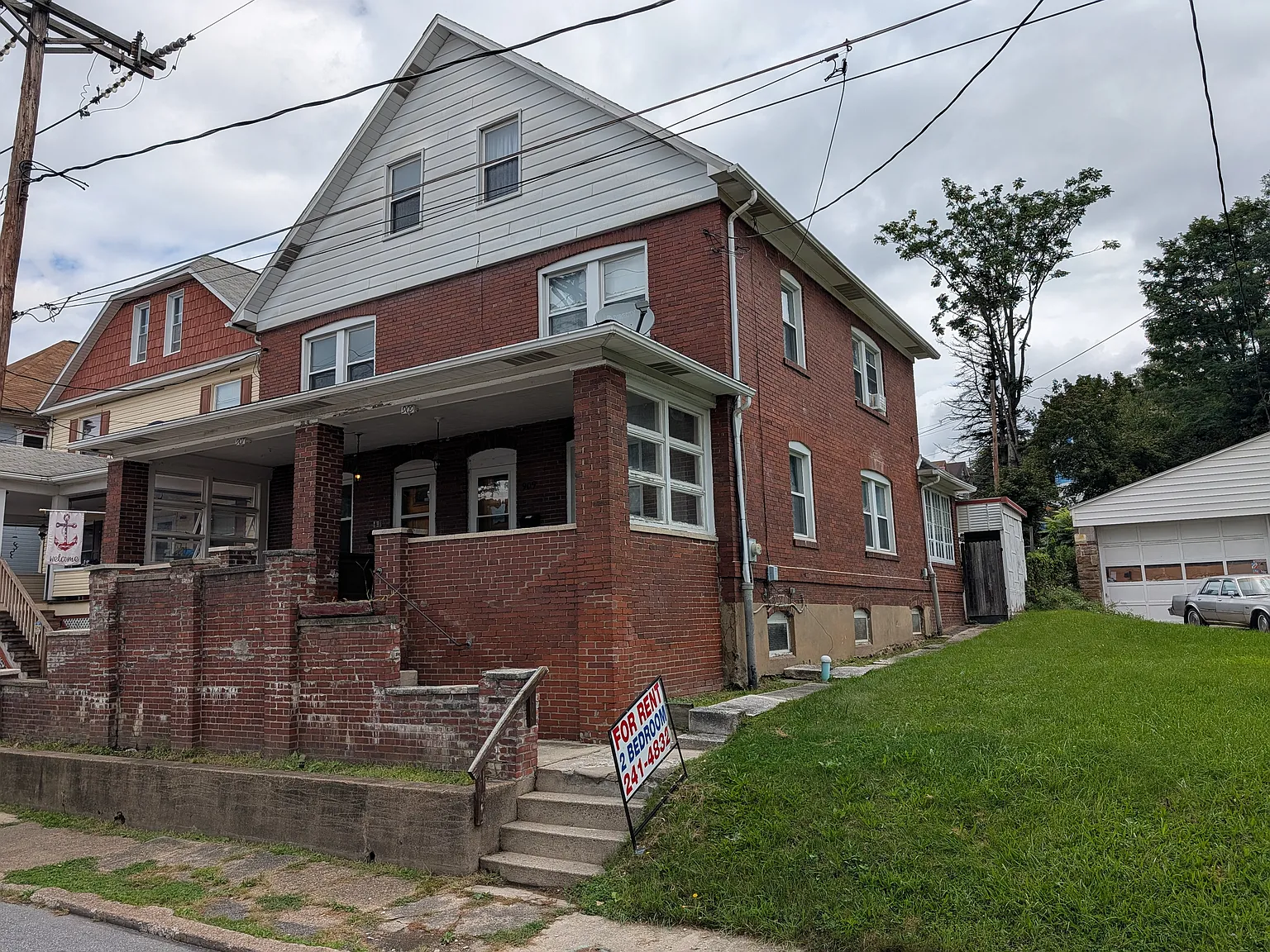 2 bed, 1300 sqft, $725 — Photo 1