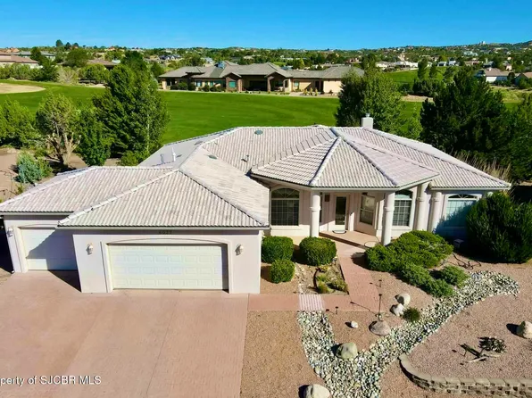 6027 Club House Dr, Farmington, NM 87402