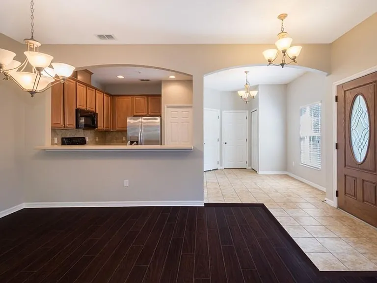 1925 Sunset Palm Dr — Photo 2