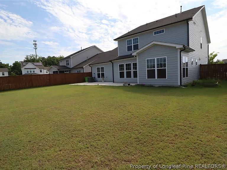 212 Breeders Cup Way Valencia #58 — Photo 47
