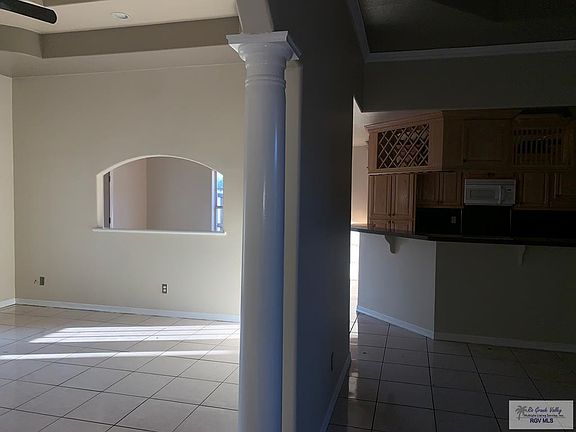 4th image of 4755 Mona Dr