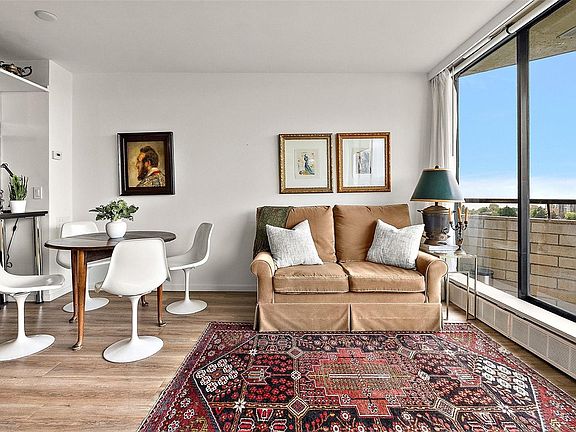 4th image of 620 Toronto St #1503