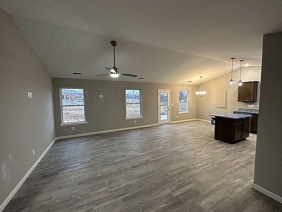 5th image of 6590 Rogers Ln