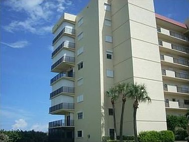 4th image of 7400 S Ocean Dr APT 501