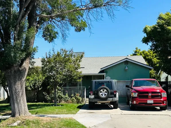 4677 E Lane Ave, Fresno, CA 93702