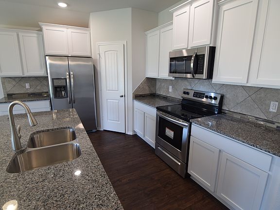 2nd image of 5562 Perdita Dr