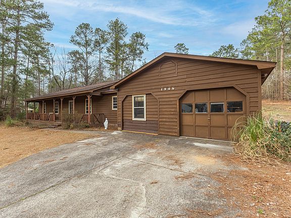 3rd image of 1946 Lundee Dr