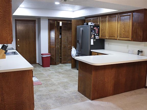 3rd image of 7405 NW Birch Pl