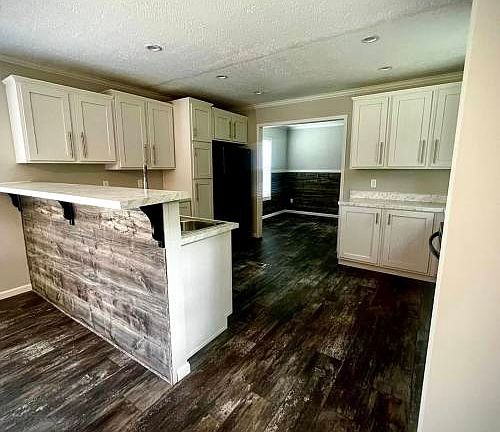 3rd image of 101 Allison Ave