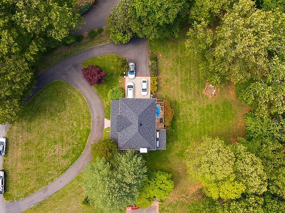 3rd image of 222 Ivy Dr Lot 1