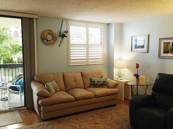 3rd image of 2900 NE 14th Street Causeway #214