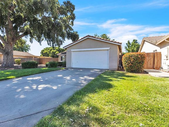 4th image of 4272 Aubergine Way