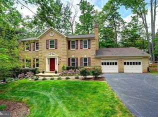 6321 Youngs Branch Dr, Fairfax Station, VA 22039